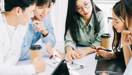 Về nơi làm việc