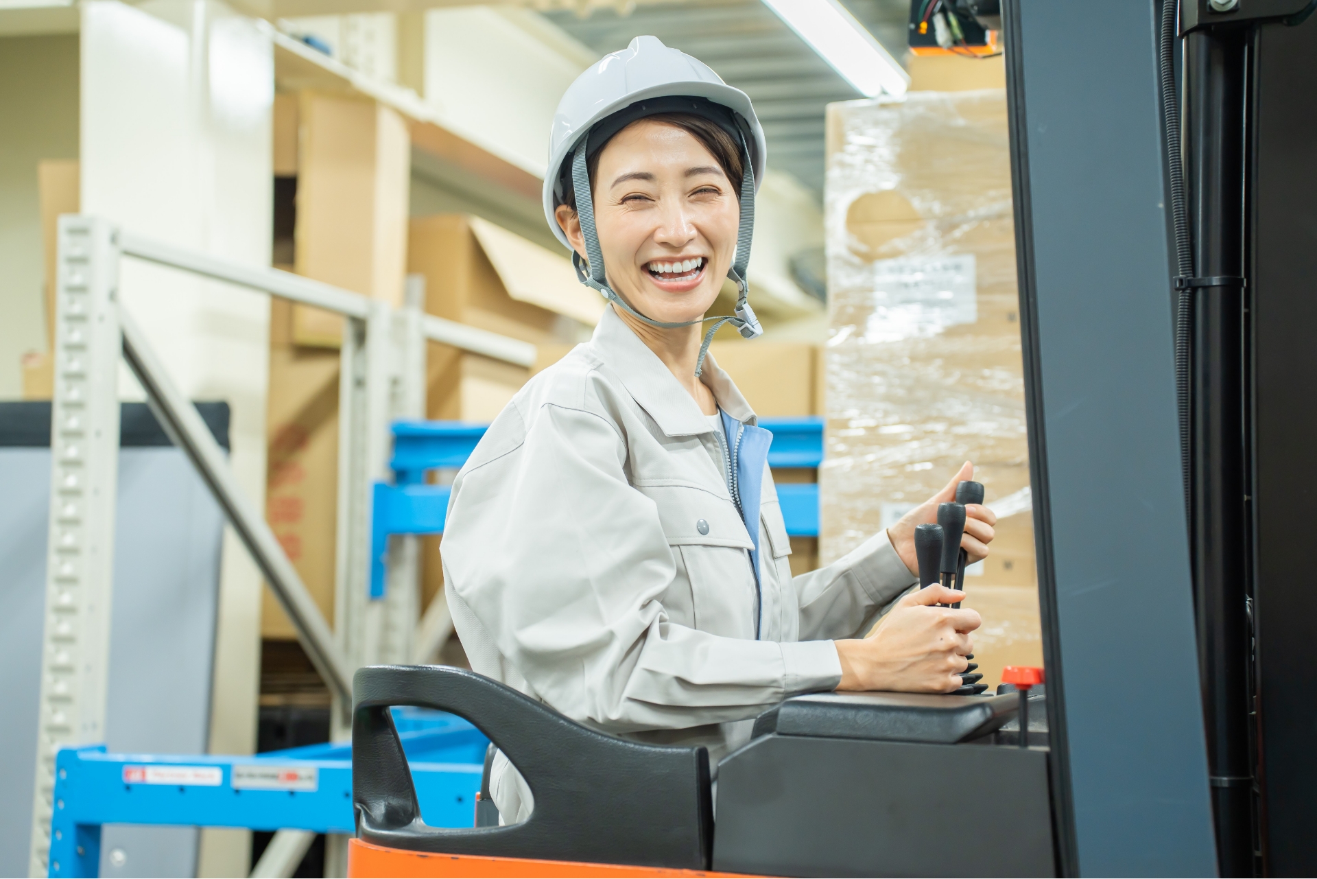 フォークリフト免許の取得方法と費用・日数は？活かせる求人と派遣で働くメリット